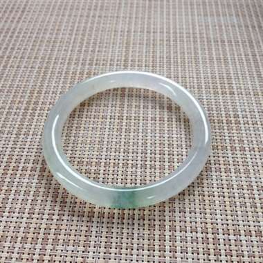 17041208#圆条尺寸:54.6x7.3x7.8mm 冰绿花镯,种水好,冰味十足,底色清新,绿花 17041208#圆条尺寸:54.6x7.3x7.8mm 冰绿花镯,种水好,冰味十足,底色清新,绿花
