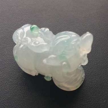 貔貅招财，完美飘绿