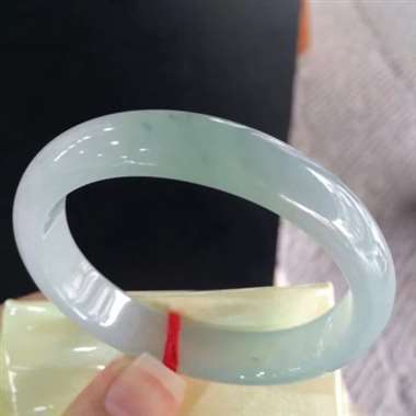 1218贵妃冰镯，种老水足，细腻，完美