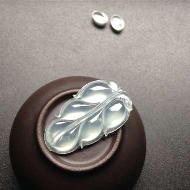 冰种叶子 戒面 叶子尺寸29-17-3.5毫米 戒面尺寸8-5.5-3毫米