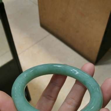 天然A货翡翠糯种豆色圆条手镯 天然A货翡翠糯种豆色圆条手镯