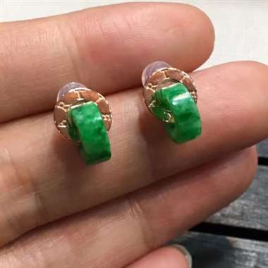 路路通耳钉，路路畅通，财源滚滚，色阳，细腻，完美，18k金镶嵌，时尚潮流，低调奢华，值得拥有，耳坠尺