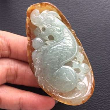 冰糯种飘黄翡龙挂件 底细干净 皮色美观