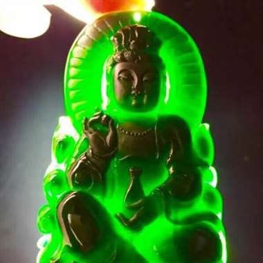 立体观音菩萨,完美无纹裂,极品墨翠,质地细腻,大件厚装,品相极好,纯手工雕刻,黑光亮 立体观音菩萨,完美无纹裂,极品墨翠,质地细腻,大件厚装,品相极好,纯手工雕刻,黑光亮