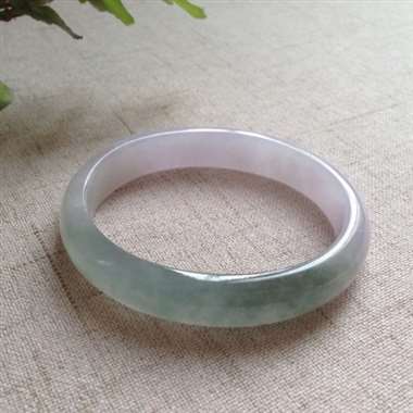 冰浅粉底飘花贵妃手镯，完美