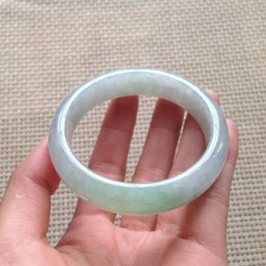 冰飘绿正装手镯