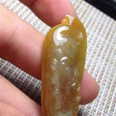 黄翡关公 种老水足 料子细腻 雕工精湛 栩栩如生 黄翡关公 种老水足 料子细腻 雕工精湛 栩栩如生