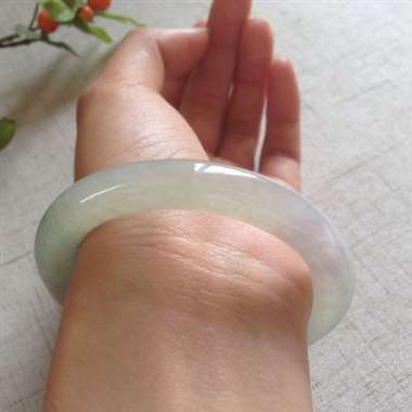 冰起胶飘紫圆条手镯