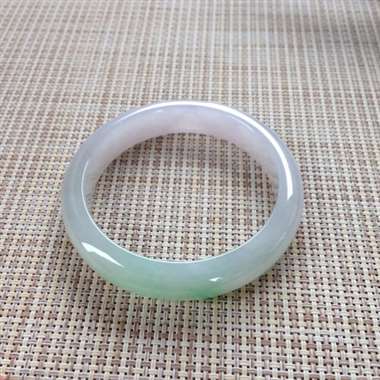 17041310#正圈尺寸：55x11.8x7.8mm 细润翠色镯，有点清爽一夏的味道，温润一流，有
