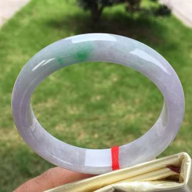 正圈，紫底飘绿，尺寸57.0-13.1-7.9，水润漂亮，颜色亮丽，完美