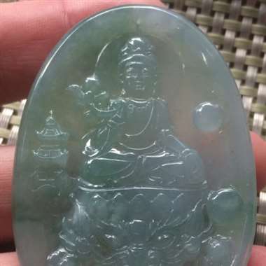 降龙观音挂件。冰种水头足、肉细有底色、雕工精美细腻、完美漂亮、价格优惠!
