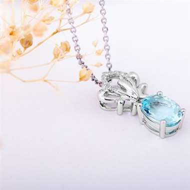 18K金海蓝宝吊坠，主石1.25ct，配钻0.04ct，重量1.67g