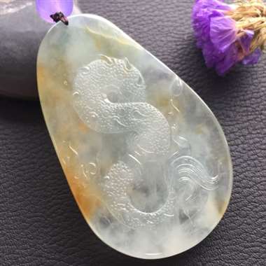 冰种飘花龙挂件 冰爽干净 玉质通透 雕工精美