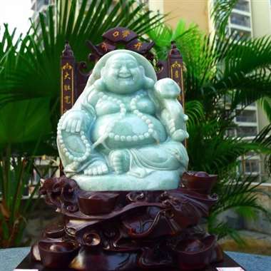 精美水润 满色 浅绿 精美 笑佛 笑口常开 料子细腻水润 尺寸 380.300.190裸石尺寸 20