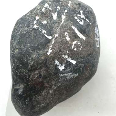 RF87  323克会卡全赌挂件料，打灯有绿，种水不错，赌飘花挂件，价不高，先款先得，尺寸