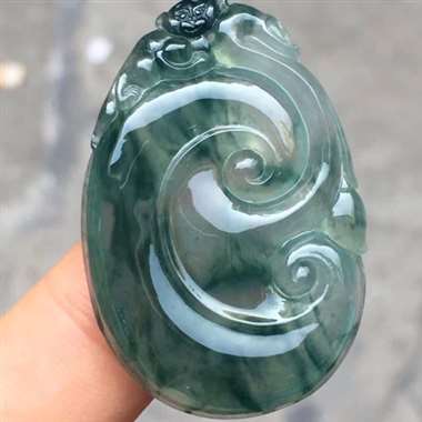 福利！冰种飘彩如意：完美无裂纹，有水路，种老起胶，雕工精致，色泽漂亮，饱满，尺寸：40.6/27.5
