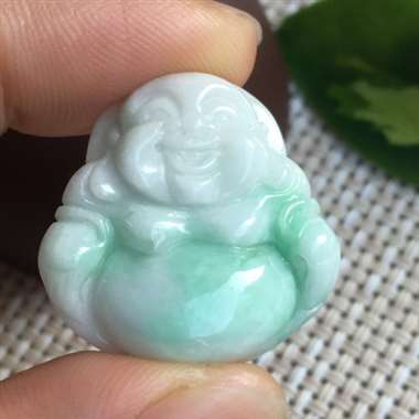 一处打磨不平，色甜美，水润，细腻，厚装，圆润饱满，性价比很高～～可配绳或银扣头 24.