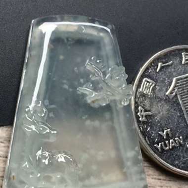 精致浮雕梅花鹿牌,尺寸:35*26.1*6.5mm,种好水足,胶感十足,飘雪花棉,雕工精致,品相佳, 精致浮雕梅花鹿牌,尺寸:35*26.1*6.5mm,种好水足,胶感十足,飘雪花棉,雕工精致,品相佳,