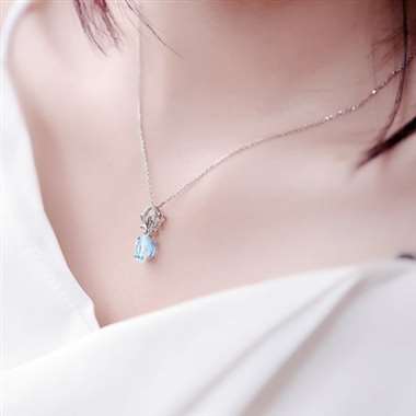 18K金海蓝宝吊坠，主石1.25ct，配钻0.04ct，重量1.67g