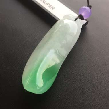 冰种飘绿福瓜挂件