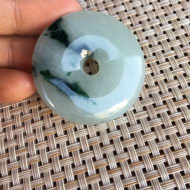 天然翡翠A货糯种飘花平安扣挂件有点棉线