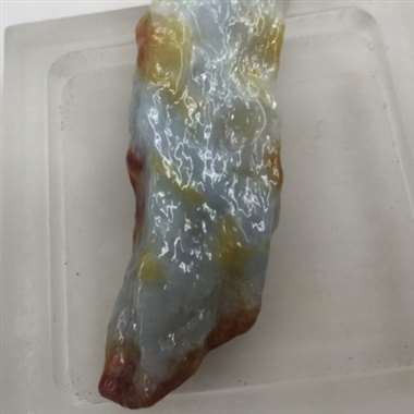 RM8 56克细糯种双色明料,种不错,色彩也好,看看能做个什么,尺寸:95*25*15mm RM8 56克细糯种双色明料,种不错,色彩也好,看看能做个什么,尺寸:95*25*15mm