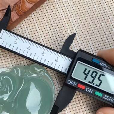 2老坑冰种晴水底《大坐佛》，冰透完美起光大件巴掌大
