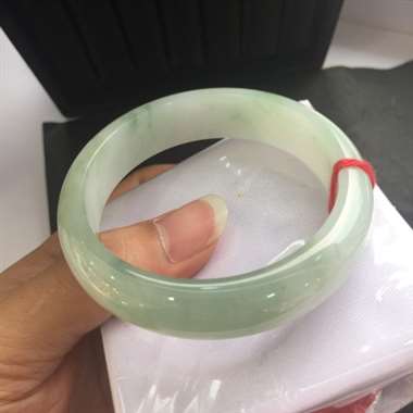 糯种飘花手镯 底细干净 完美无裂 性价比超高