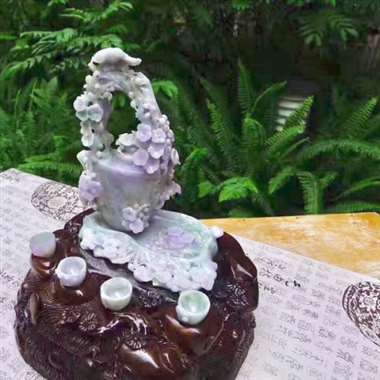 翡翠A货老坑水润精工春带彩梅花茶壶一套摆件 约裸石尺寸：茶壶198/115/68茶盘175/120/