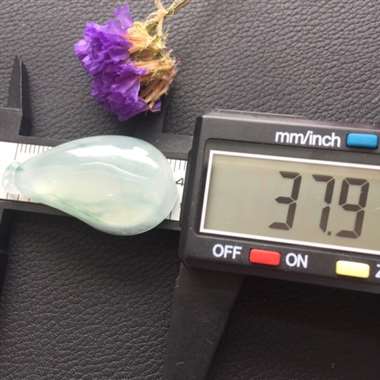 冰种飘花福瓜挂件 玉质通透 冰爽饱满