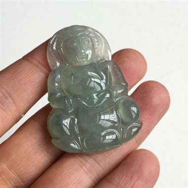 冰种 观音 整体有底色 少许飘花 种老 水头不错 冰透感非常不错 尺寸 49*3