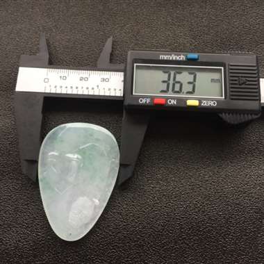 冰飘花坐佛挂件，规格：51.9*36.3*5.2，完美，大件