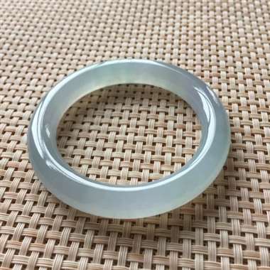 高冰起胶起光圆条手镯，规格：57.1*11.1*10.7，老坑老种，水头足，底子细腻均匀！