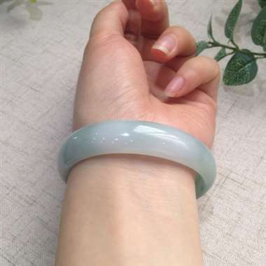 冰润晴水完美贵妃手镯54.6，小巧秀气，完美！