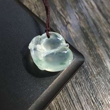 高冰葫芦，完美起光，饱满细腻，卖相好，性价比高，推荐，尺寸16.5*15.4*5.8，重量2.80g