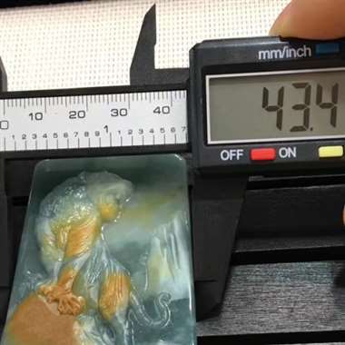 登山虎，虎行天下，精工雕刻，俏色巧雕，出神入化，活灵活现，霸气十足，大件，细腻，厚庄，完美，值得拥有