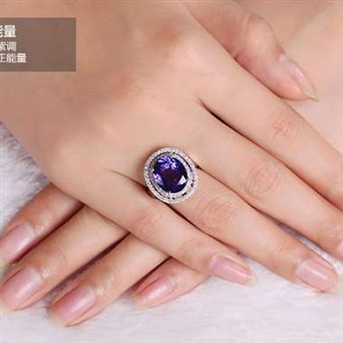 18k镶嵌，主石8.13ct，配钻0.55ct，手寸15#
