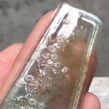 高冰黄翡松鹤延年，尺寸：40.8 25.5*4.6mm，种老水足，刚性十足，雕工精致，品相佳，冰透起