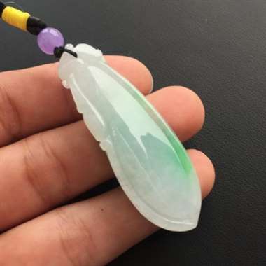 冰种飘绿福瓜挂件