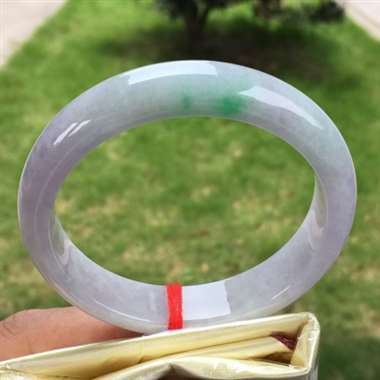 正圈,紫底飘绿,尺寸57.0-13.1-7.9,水润漂亮,颜色亮丽,完美 正圈,紫底飘绿,尺寸57.0-13.1-7.9,水润漂亮,颜色亮丽,完美