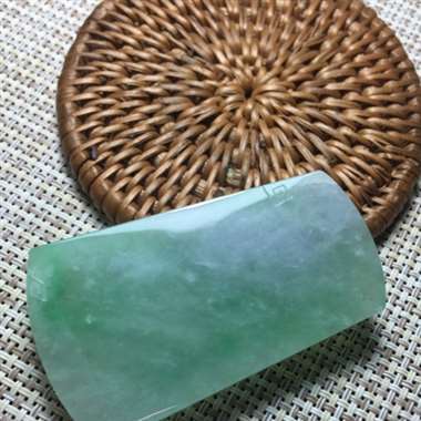 阳绿佛牌 种老水足 雕工精湛 色阳水润