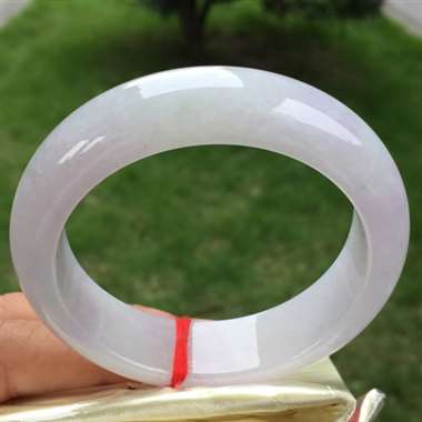 冰紫正圈，尺寸55.6-16.0-9.1，水润细腻，颜色亮丽，版型宽厚，打灯有纹，编号041510