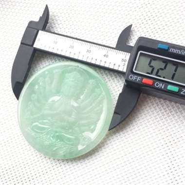 缅甸翡翠A货，千手观音，完美大气，冰种带色，喜欢的赶紧联系。