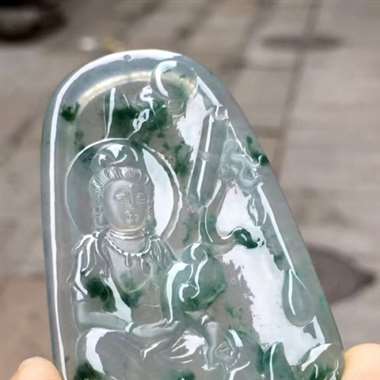 老坑冰种飘花《大势至菩萨》，冰透完美起光
