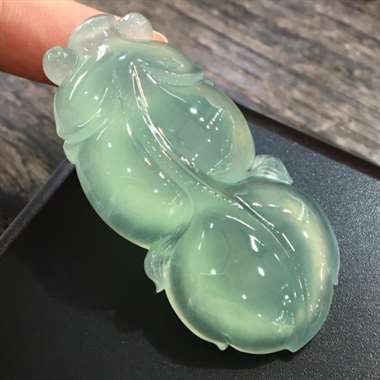 饱满金鱼，年年有余，完美起光，底色清爽，质量好，性价比高，推荐，尺寸50.9*23.7*10.0mm
