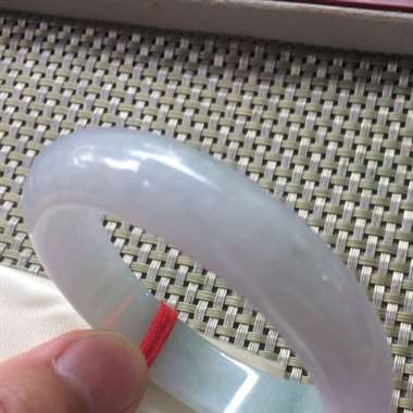 淡紫飘色花手镯。淡紫色、飘色花、清新甜美、性价比很高、优惠大酬宾！