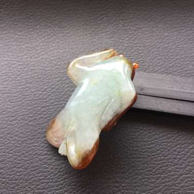 红皮大熊，雄霸天下，光感强烈，料细物美。