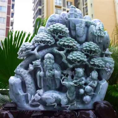 大件山水摆件 缅甸天然翡翠A货 精美春带彩 山水摆件 雕刻精美线条流畅种水好 层次分明 丰富多彩 福