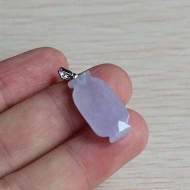冰紫 宝瓶 保平安 18K金扣 紫色仿古瓶 整体工艺细腻流畅 紫色来说 颜色 水头算是非常好的