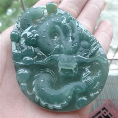 111112完美好种 冰润蓝水满绿霸气龙牌，种水好，打灯蓝绿，大件霸气，质地细腻通透，料老，工艺精美